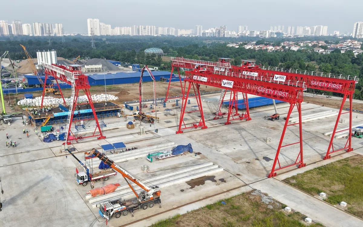 Bãi đúc dầm tuyến metro Bến Thành – Cần Giờ nhìn từ trên cao