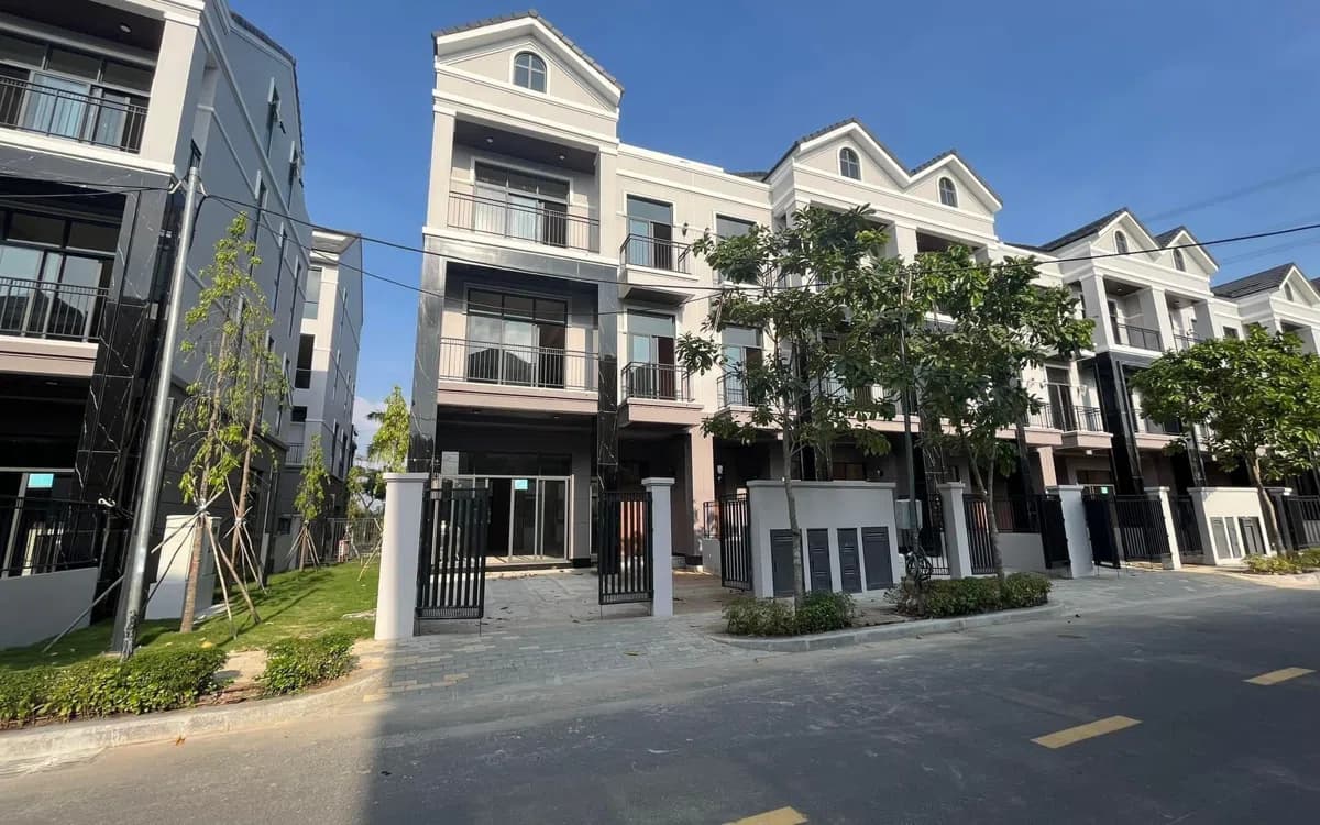 Bán nhà phố GS Metrocity Nhà Bè 7x17m