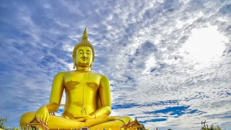 Bảng xếp hạng 10 bức tượng cao nhất thế giới