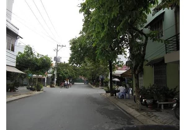 Bán nhà phố khu Kiều Đàm, diện tích 5x24m, giá 5.6 tỷ, LH 0909477288