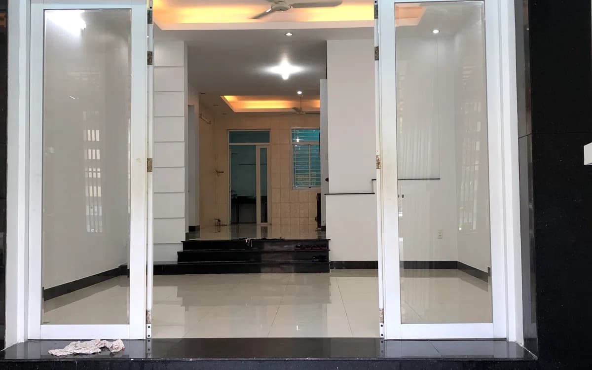 Bán nhà hẻm 60m Huỳnh Tấn Phát Quận 7 giá 2.27 tỷ liên hệ 0909 477 288